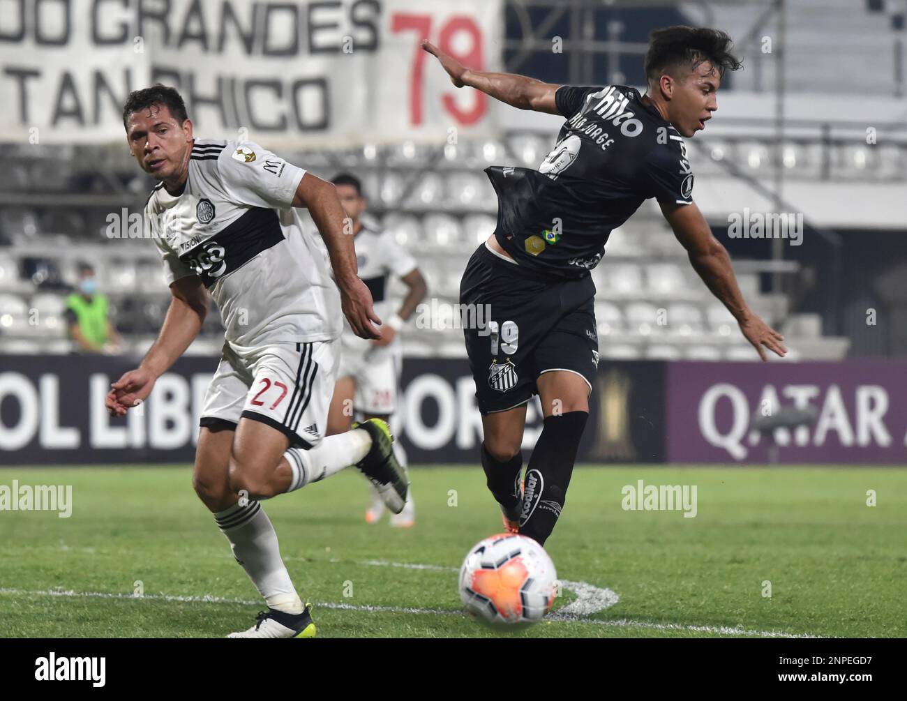 Santiago Damian Garcia Correa of Argentina's Godoy Cruz heads to score  against Paraguay's Olimpia during a Copa Libertadores soccer game in  Asuncion, Paraguay, Tuesday, April 9, 2019. (AP Photo/Jorge Saenz Stock  Photo 