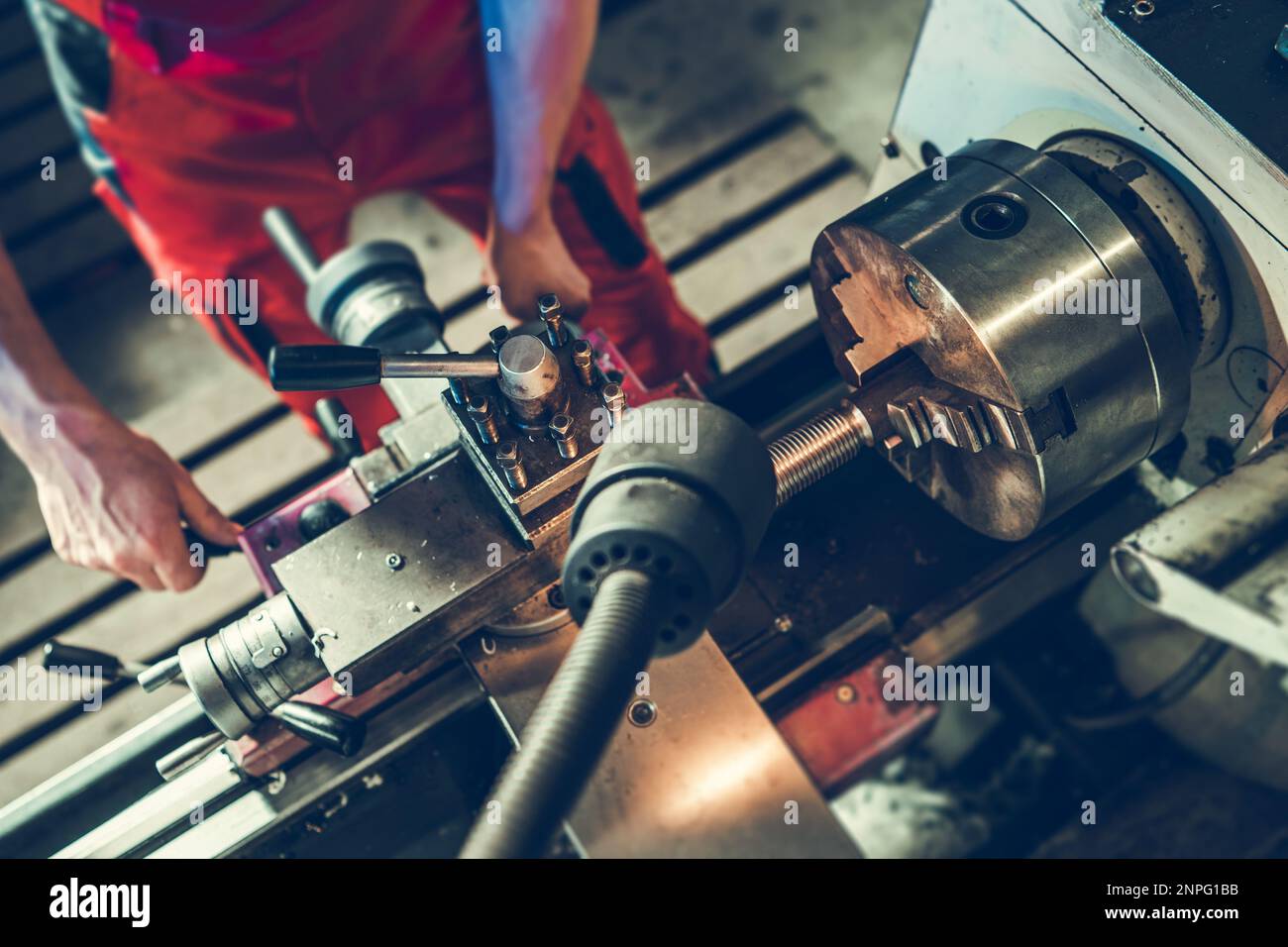 Professional Metal Worker Technician and Lathe Machine Operator