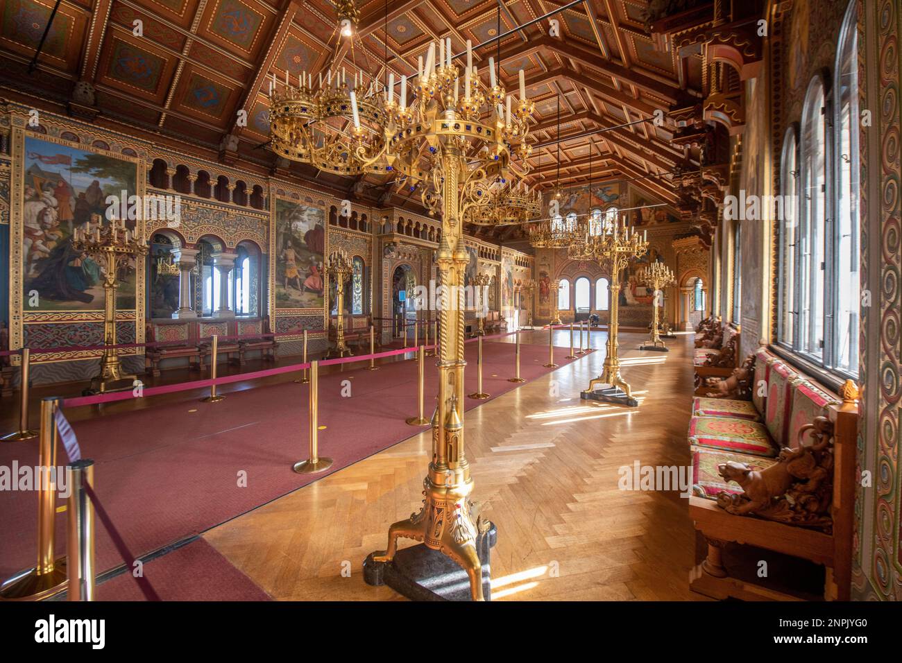 The singers' hall shines in new splendour at the famous Neuschwanstein ...