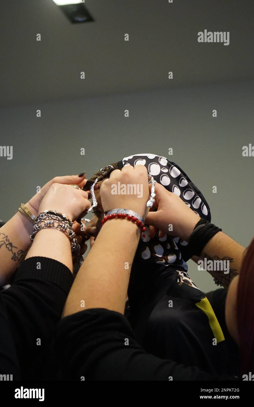 FRANCESCA LIBERATORE BACKSTAGE MFW23 Stock Photo