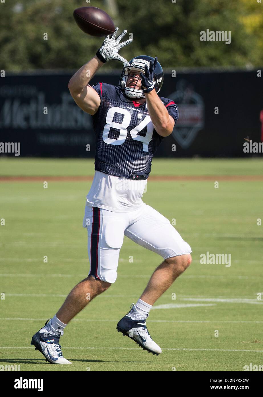 Houston Texans tight end Dylan Stapleton (84) reaches out to make a catch  during NFL football training camp, Thursday, Aug. 20, 2020, in Houston.  (Brett Coomer/Houston Chronicle via AP, Pool Stock Photo - Alamy