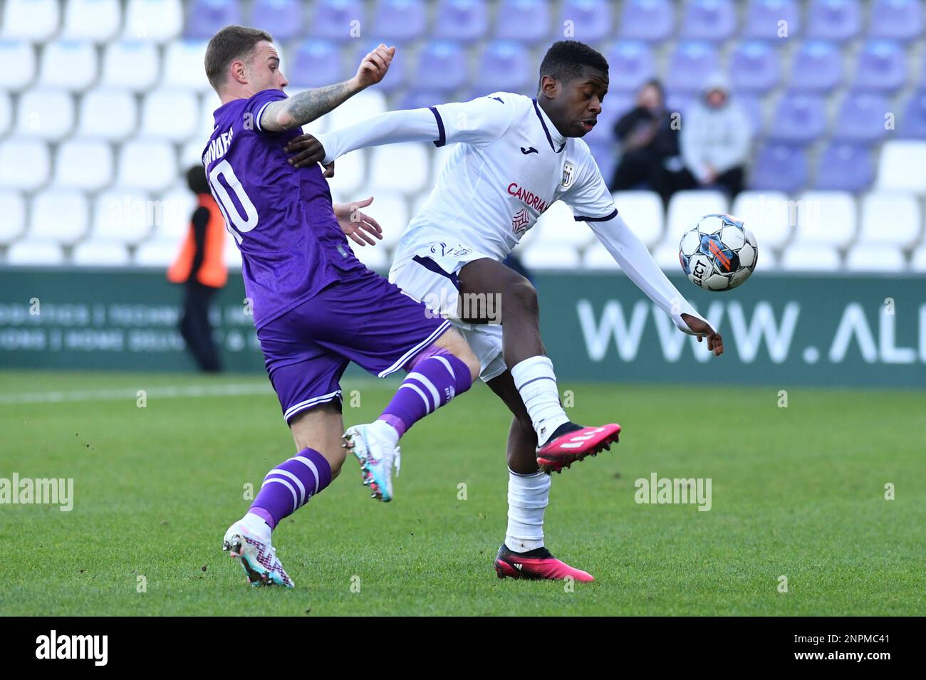 RSCA Futures' Lucas Lissens pictured in action during a soccer match  between Beerschot VA and RWD Molenbeek, Sunday 26 February 2023 in Antwerp,  on day 1 of Relegation Play-offs during the 2022-2023 