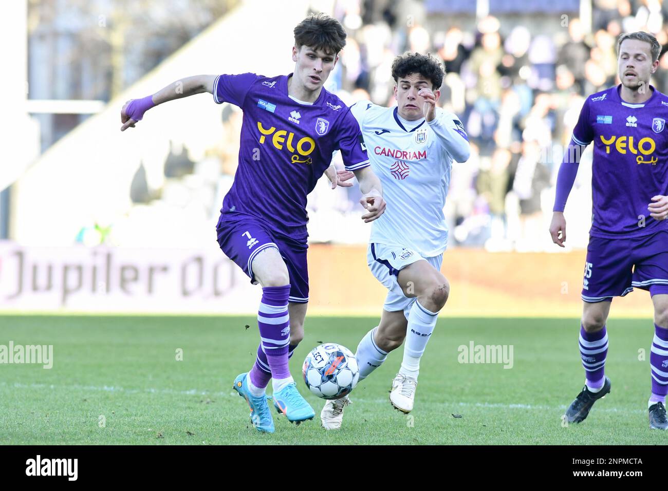 RSCA Futures' Lucas Lissens pictured in action during a soccer match  between Beerschot VA and RWD Molenbeek, Sunday 26 February 2023 in Antwerp,  on day 1 of Relegation Play-offs during the 2022-2023 