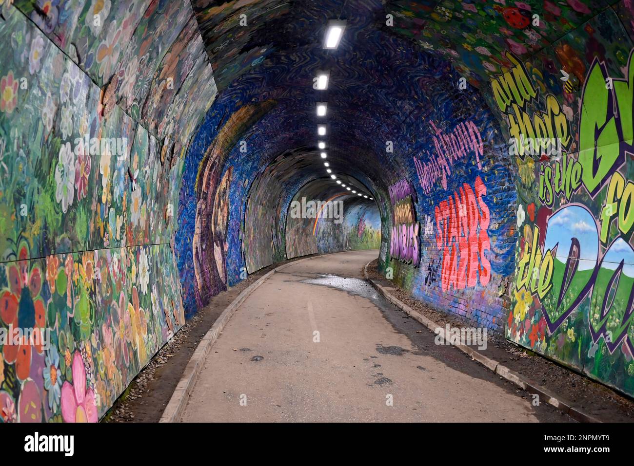 Colinton tunnel Scotland's biggest mural Stock Photo Alamy