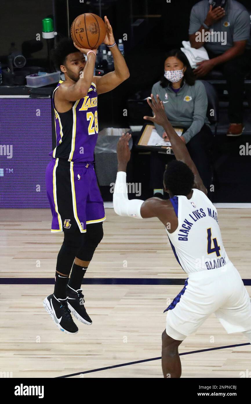 Los Angeles Lakers guard Quinn Cook (28) shoots over Indiana Pacers ...