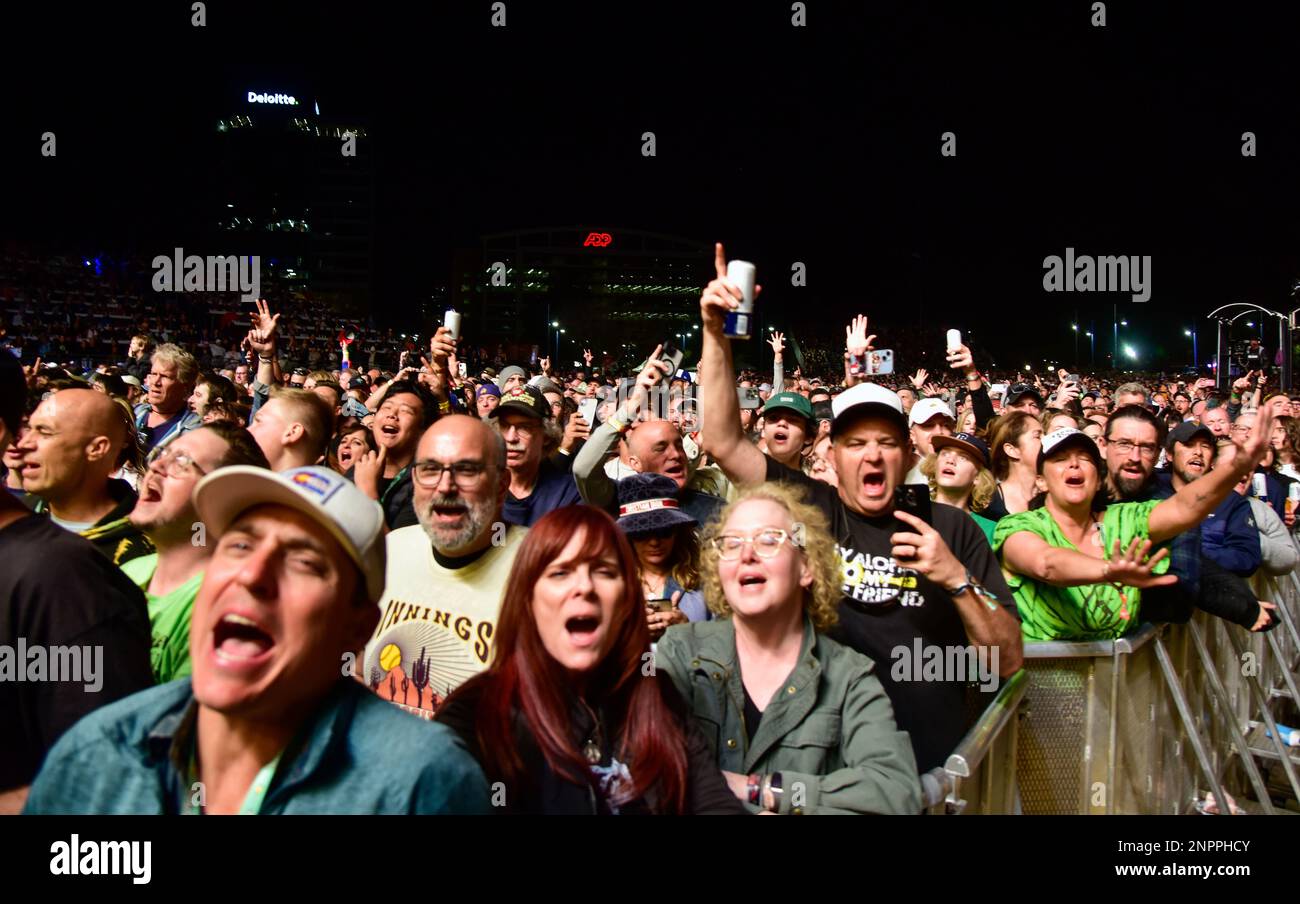 Tempe, Arizona, USA. 25th February, 2023. The Crowd singing along to Green Day on day 1 of Innings Festival 2023. Credit: Ken Howard/Alamy Live News Stock Photo