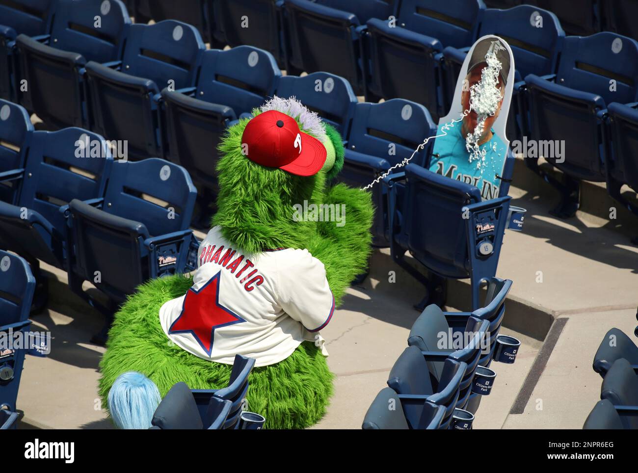 Phillie Phanatic had way too much fun with a Marlins fan cutout