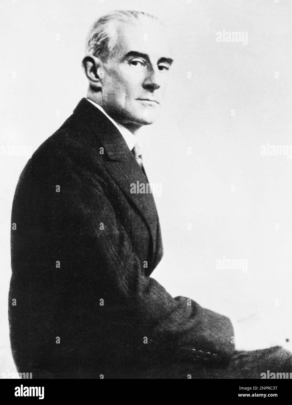 1920 ca. : The french  music composer   MAURICE RAVEL ( 1875 - 1937 ) , his most popular composition is BOLERO   - MUSICA CLASSICA - COMPOSITORE - OPERA -  portrait - ritratto ----  Archivio GBB Stock Photo