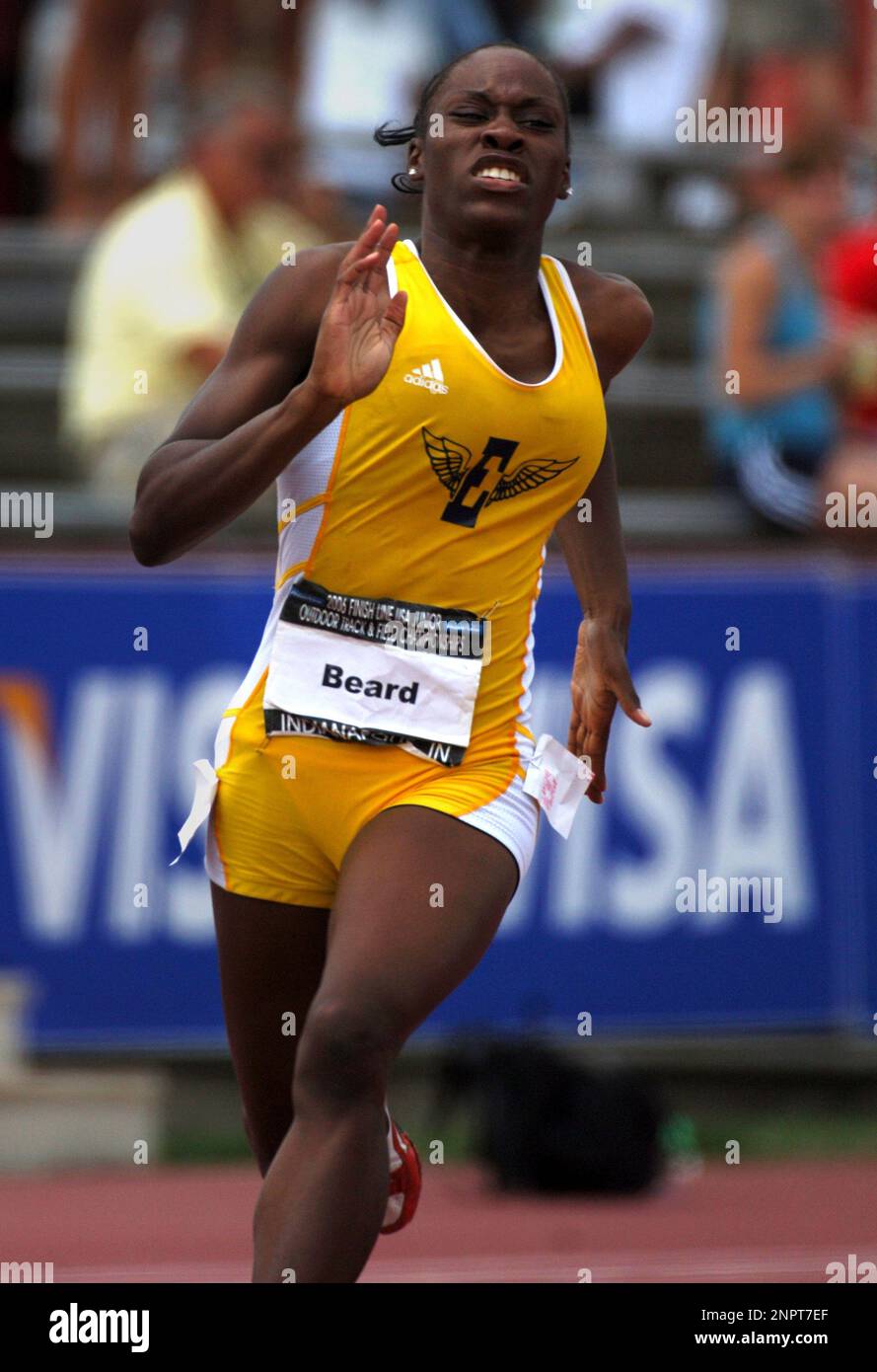 Jessica Beard of Euclid High (Ohio) won the junior women's 400 meters ...