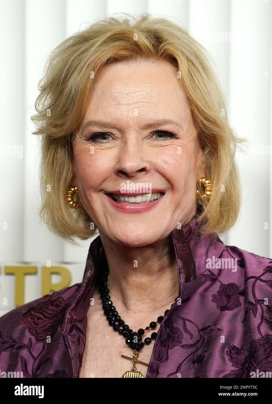 JoBeth Williams arrives at the 29th annual Screen Actors Guild Awards