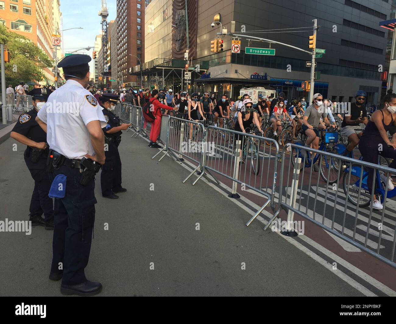 Manhattan Riots Photo by: zz/STRF/STAR MAX/IPx 2020 6/8/20 Cyclists - some yelling ...