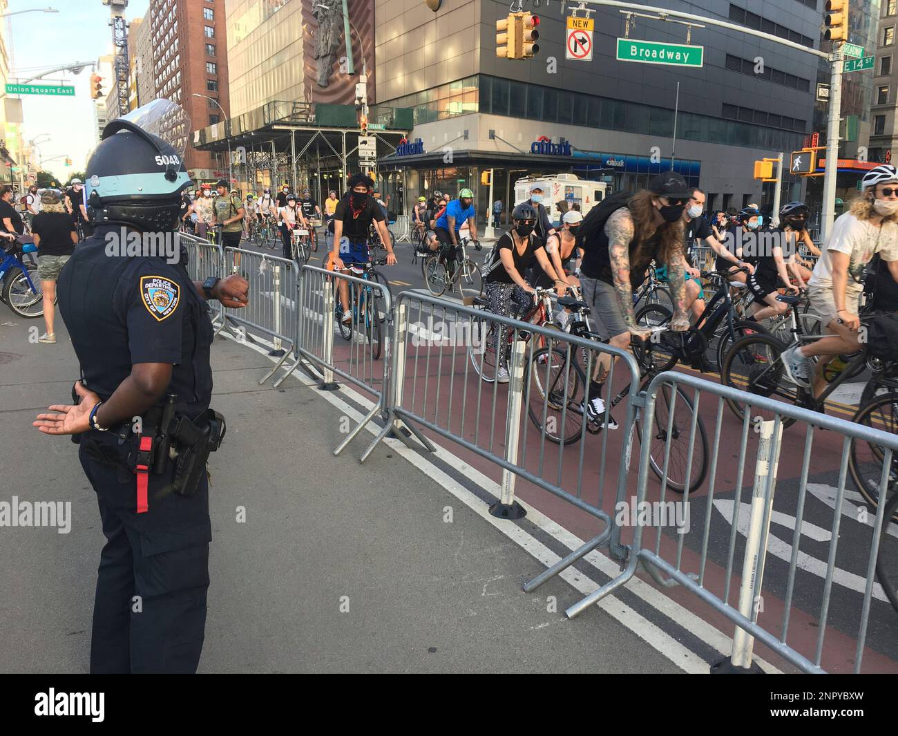 Manhattan Riot Photo by: zz/STRF/STAR MAX/IPx 2020 6/8/20 Cyclists - some yelling ...