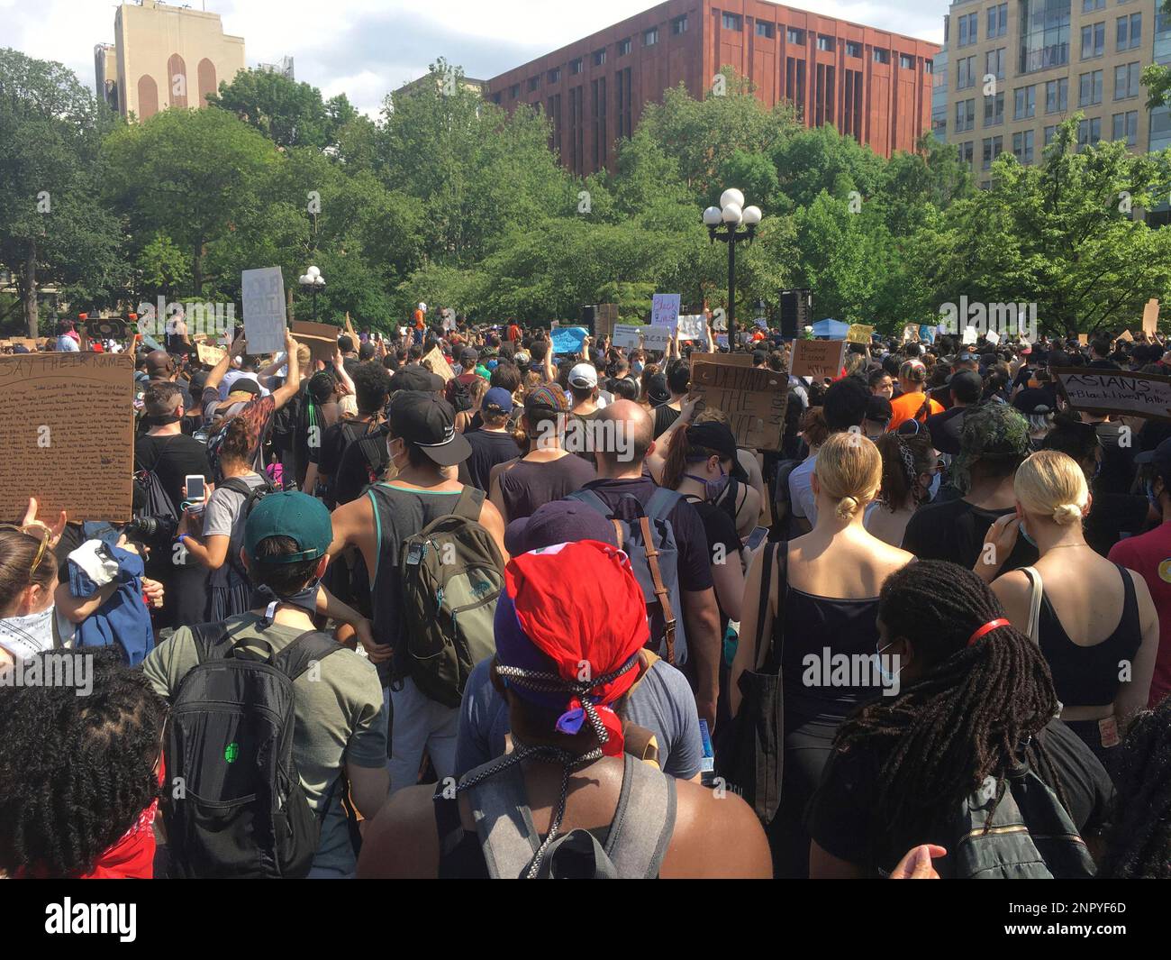 Manhattan Riot Photo by: zz/STRF/STAR MAX/IPx 2020 6/6/20 Atmosphere in Downtown ...