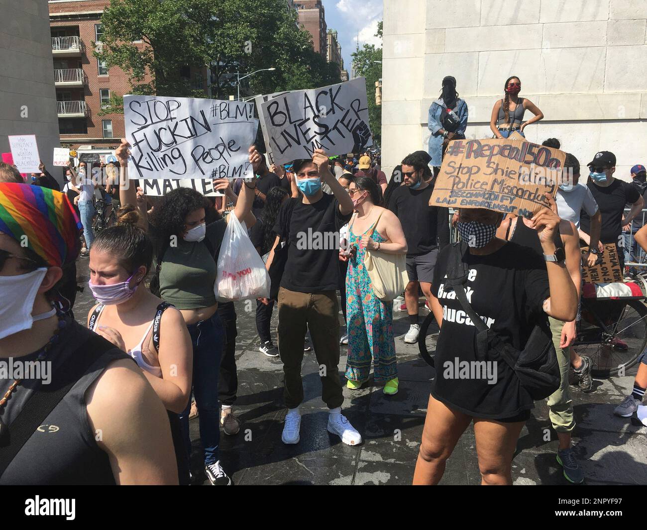 Manhattan Riot Photo by: zz/STRF/STAR MAX/IPx 2020 6/6/20 Atmosphere in Downtown ...