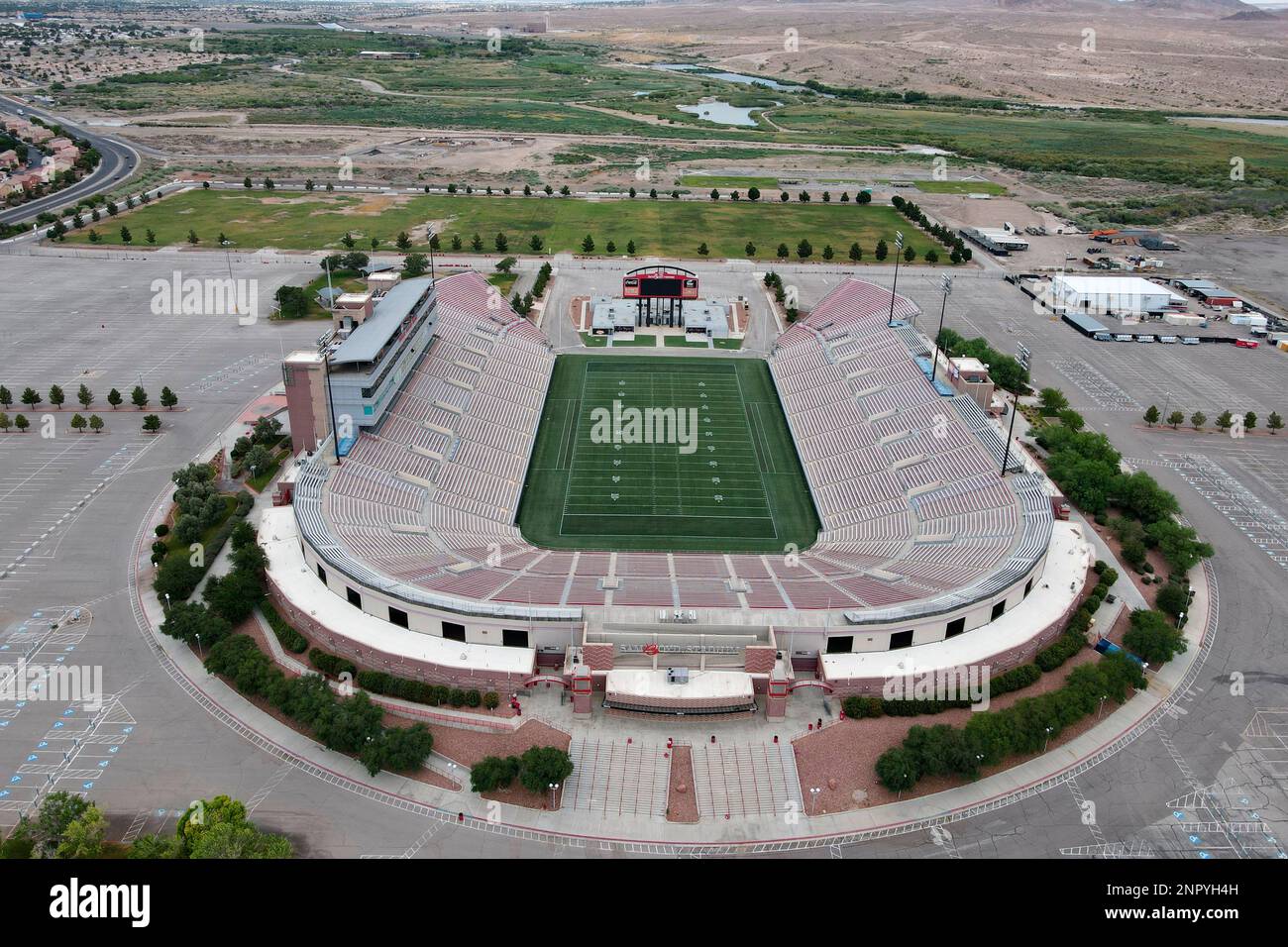 Las Vegas Posse (CFL) at Sam Boyd Stadium photo 2