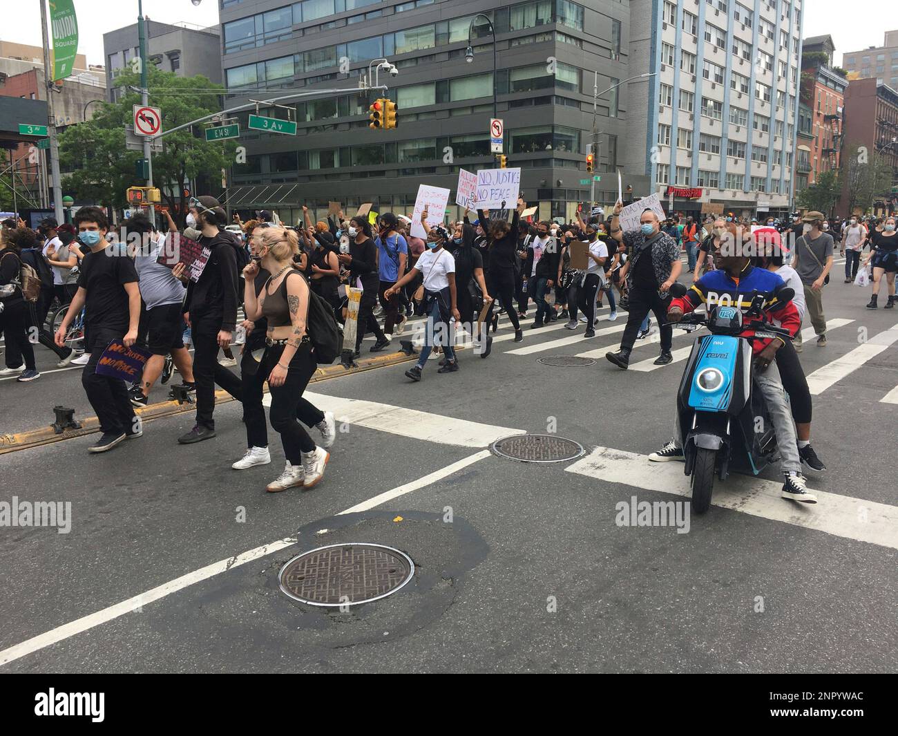 Manhattan Riot Photo by: zz/STRF/STAR MAX/IPx 2020 6/2/20 Images in and around Union ...