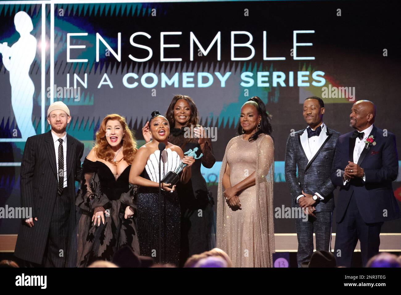 Chris Perfetti, Lisa Ann Walter, Quinta Brunson, Janelle James, Sheryl