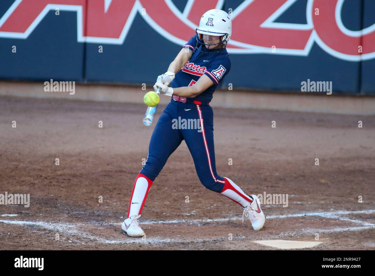 TUCSON, AZ - FEBRUARY 15: Arizona Wildcats second baseman Reyna ...