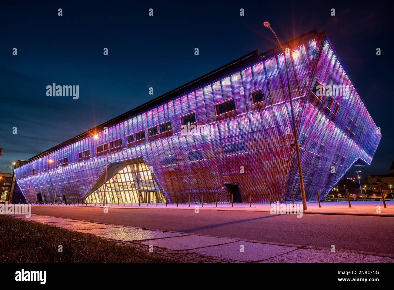 Outdoor dusk architecture architecture design financial center hi-res ...