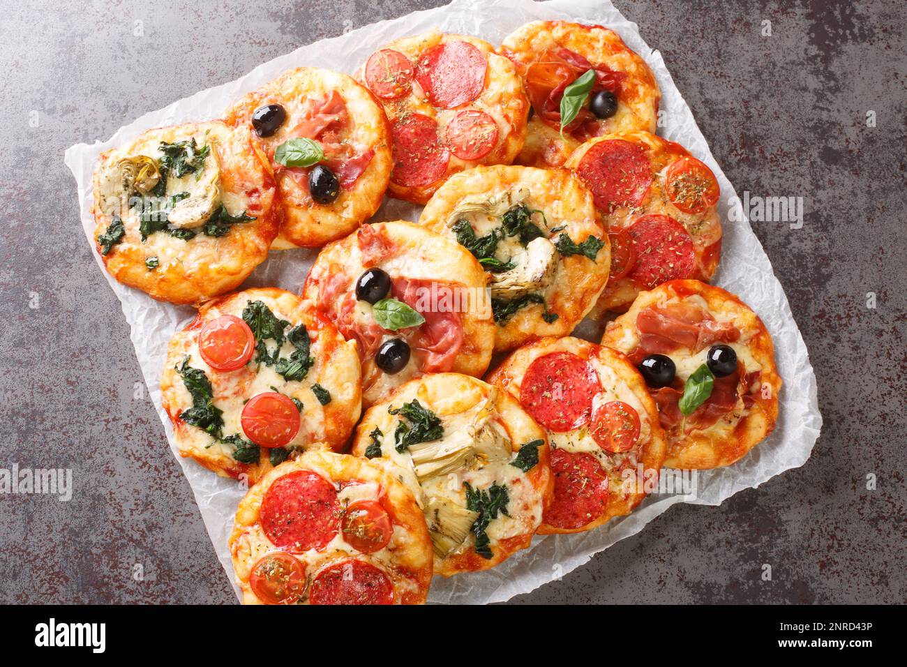 Pizzette meat hi-res stock photography and images - Alamy