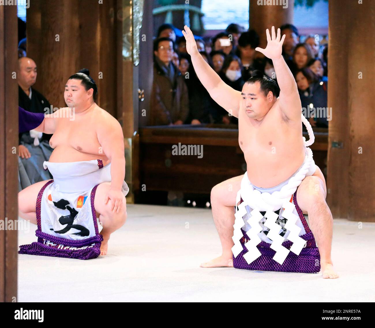 Sumo Ranks In Order Kakuryu (R), yokozuna, the highest rank of the Japan Grand Sumo ...