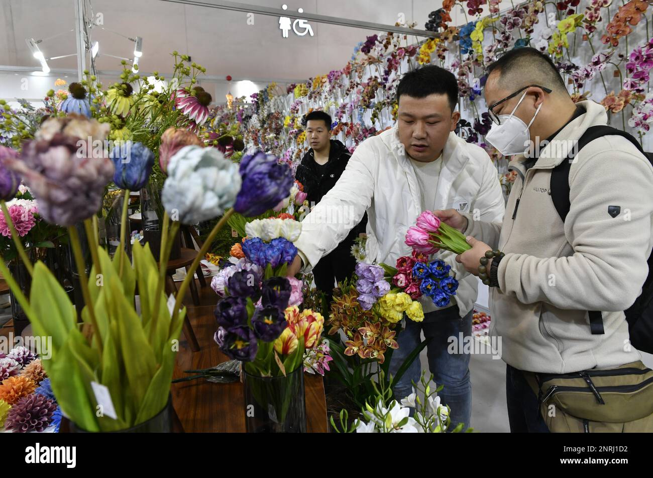 A National Crafts Fair opens at Nanchang Greenland International Expo Center, Nanchang City