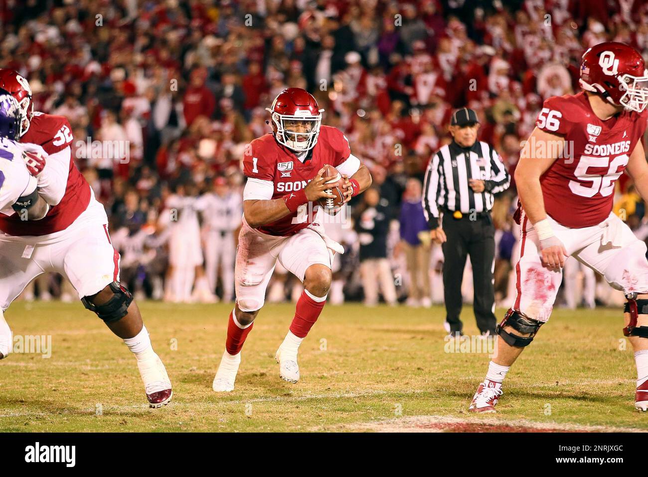 NORMAN, OK - NOVEMBER 23: Oklahoma Sooners WR Ceedee Lamb (2