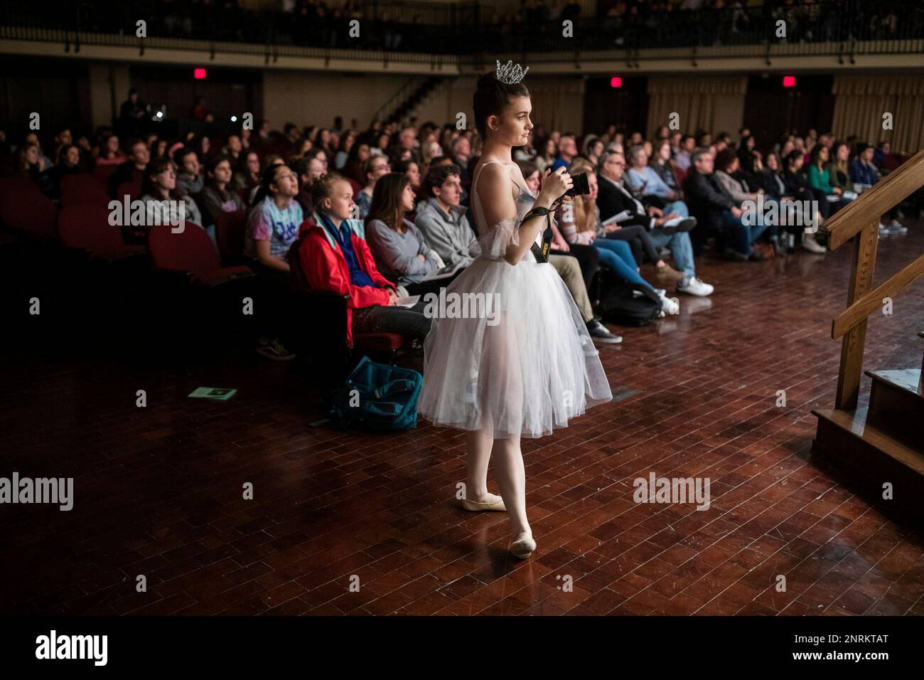 Corinne Tuthill, of the Pitt Ballet Club, takes photos of her fellow