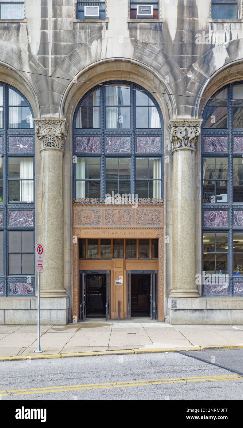 Pittsburgh Downtown: The County Office Building Is Notable For Two 