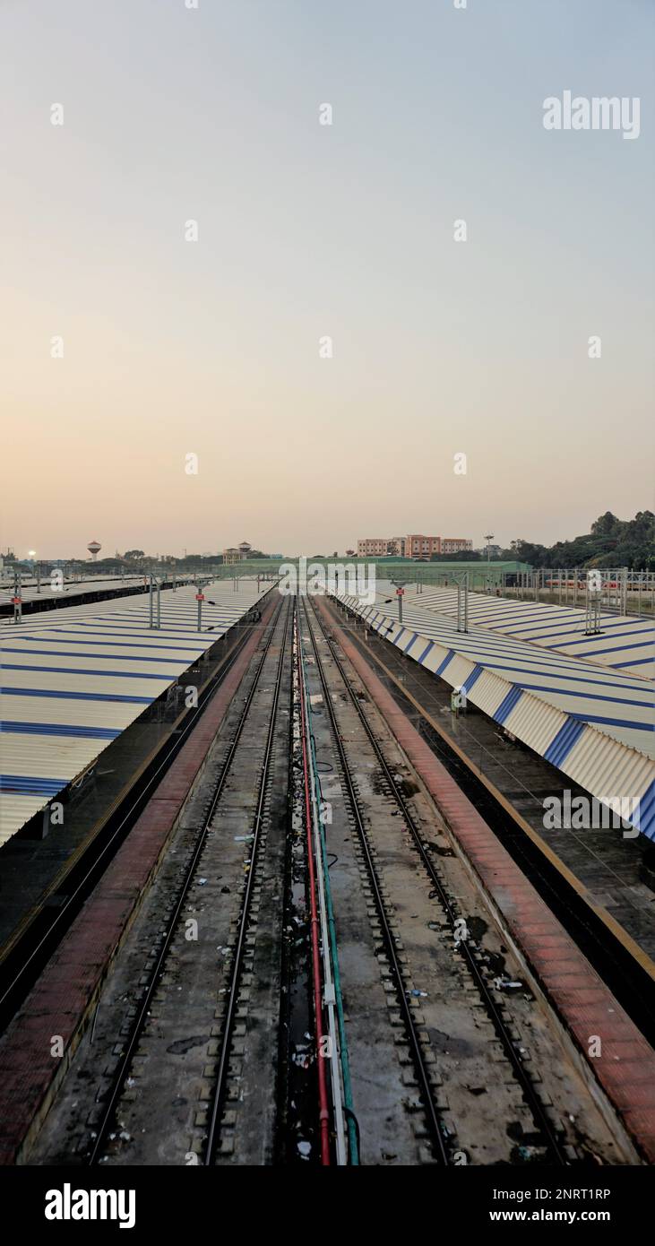 Bangalore,Karnataka,India-October 26 2022: Interior architecture of within the pemises of Sir M Visvesvaraya Terminal or SMVB premises at golden hour Stock Photo