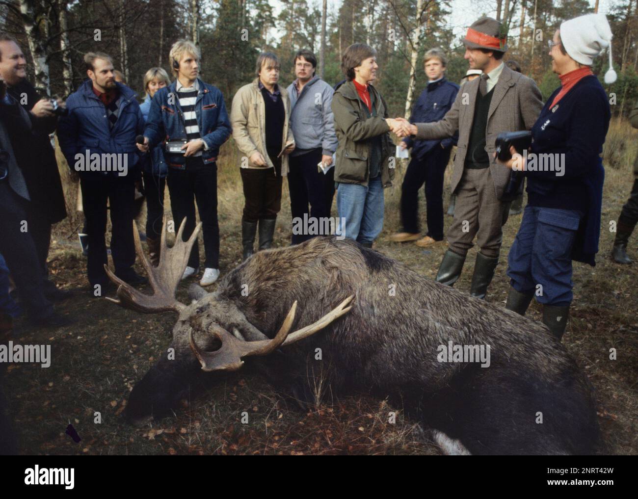 Swedish King CARL XVI GUSTAV with hunting team at a break during moose hunting in Bergslagen Sweden Stock Photo