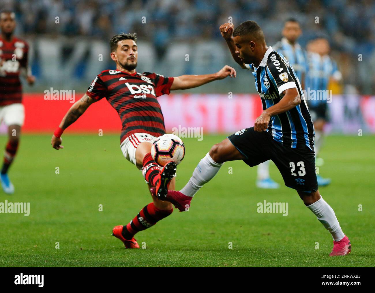 Libertadores 2019, Gremio vs Flamengo - Alisson do Gremio plays bid ...