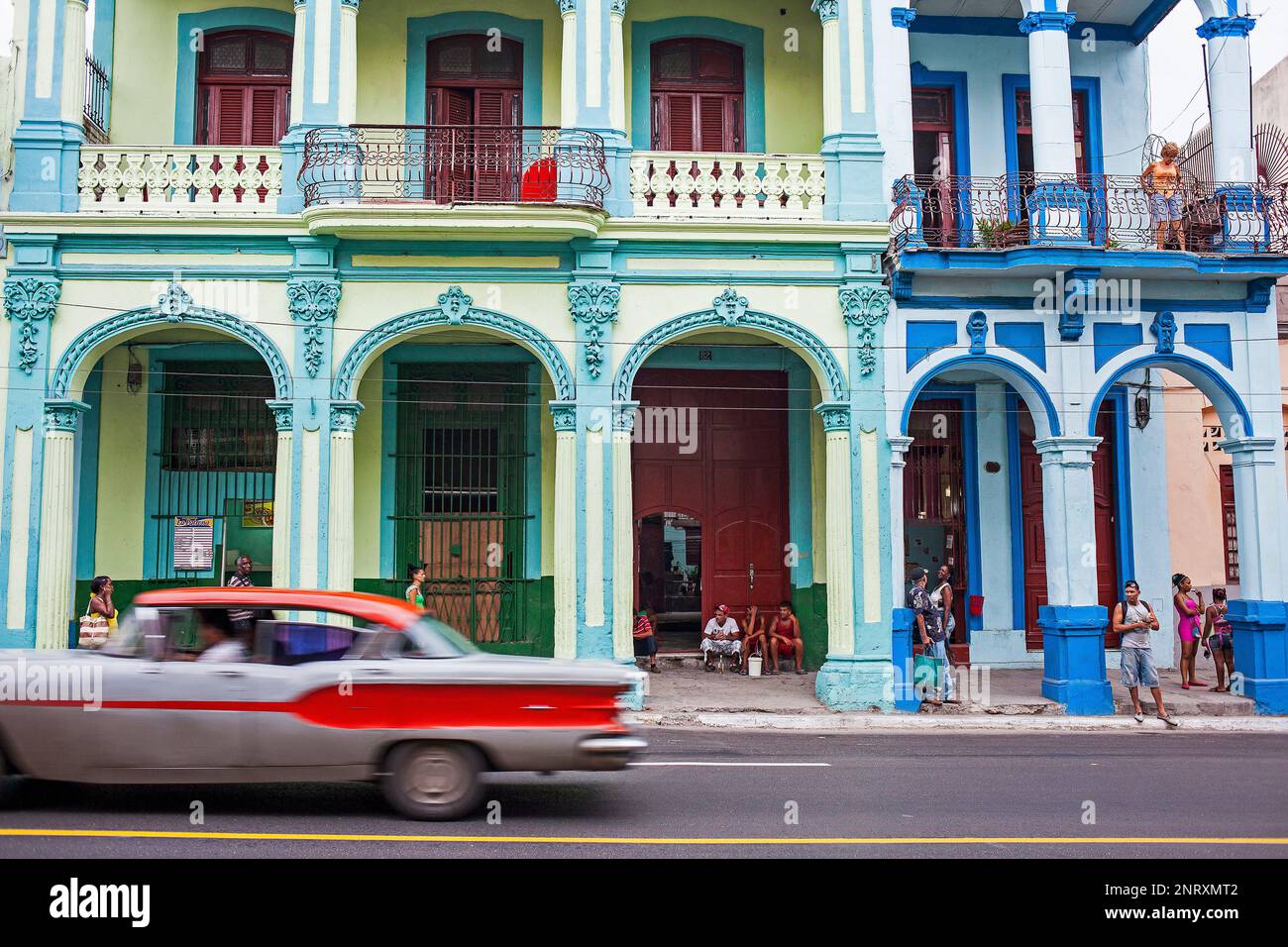 Street scene in Avenida Simon Bolivar or Reina, Centro Habana, La ...