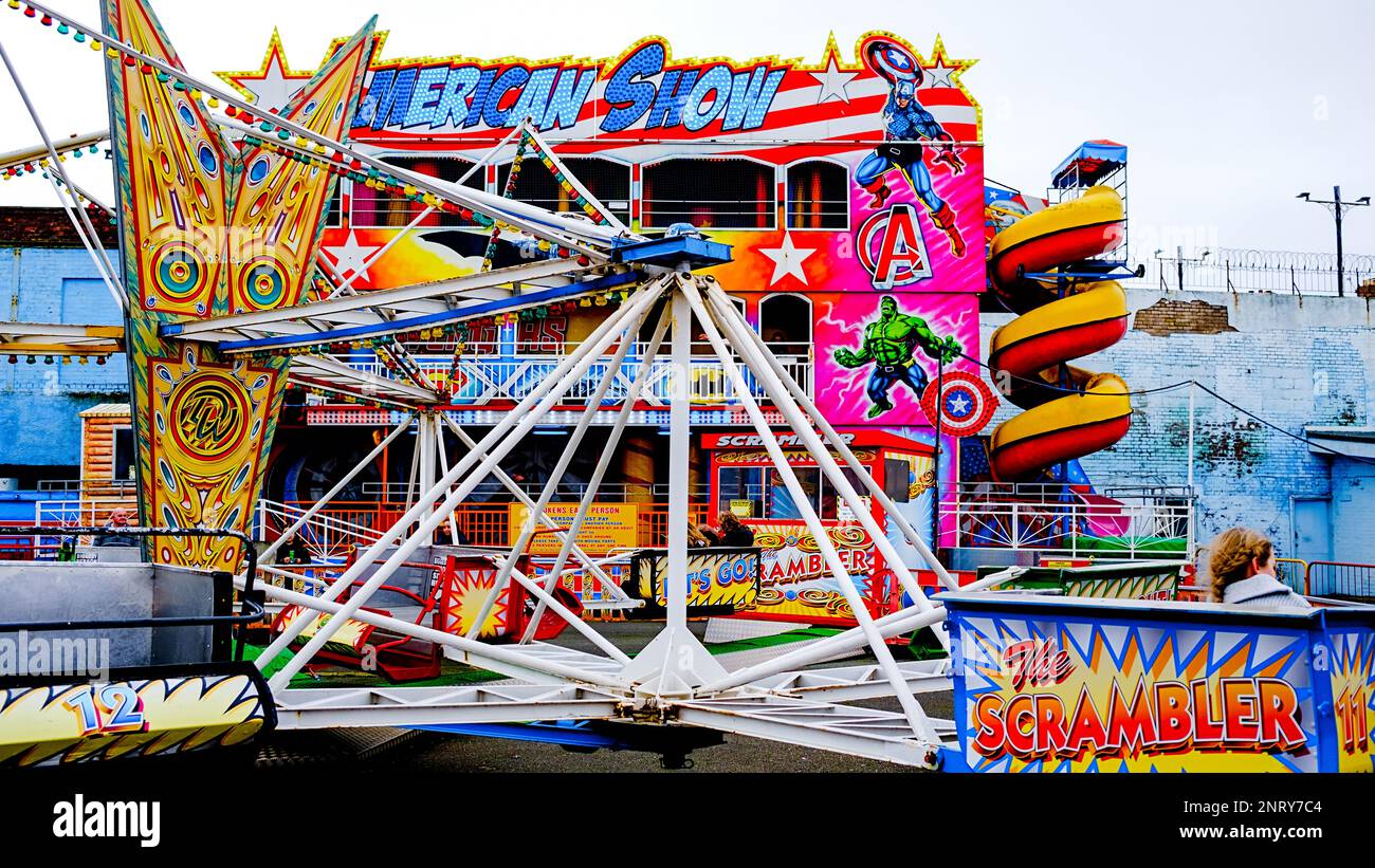 Art Deco Buildings And The Adventure Land Fairground Rides At New Brighton Wirral Uk 2NRY7C4 