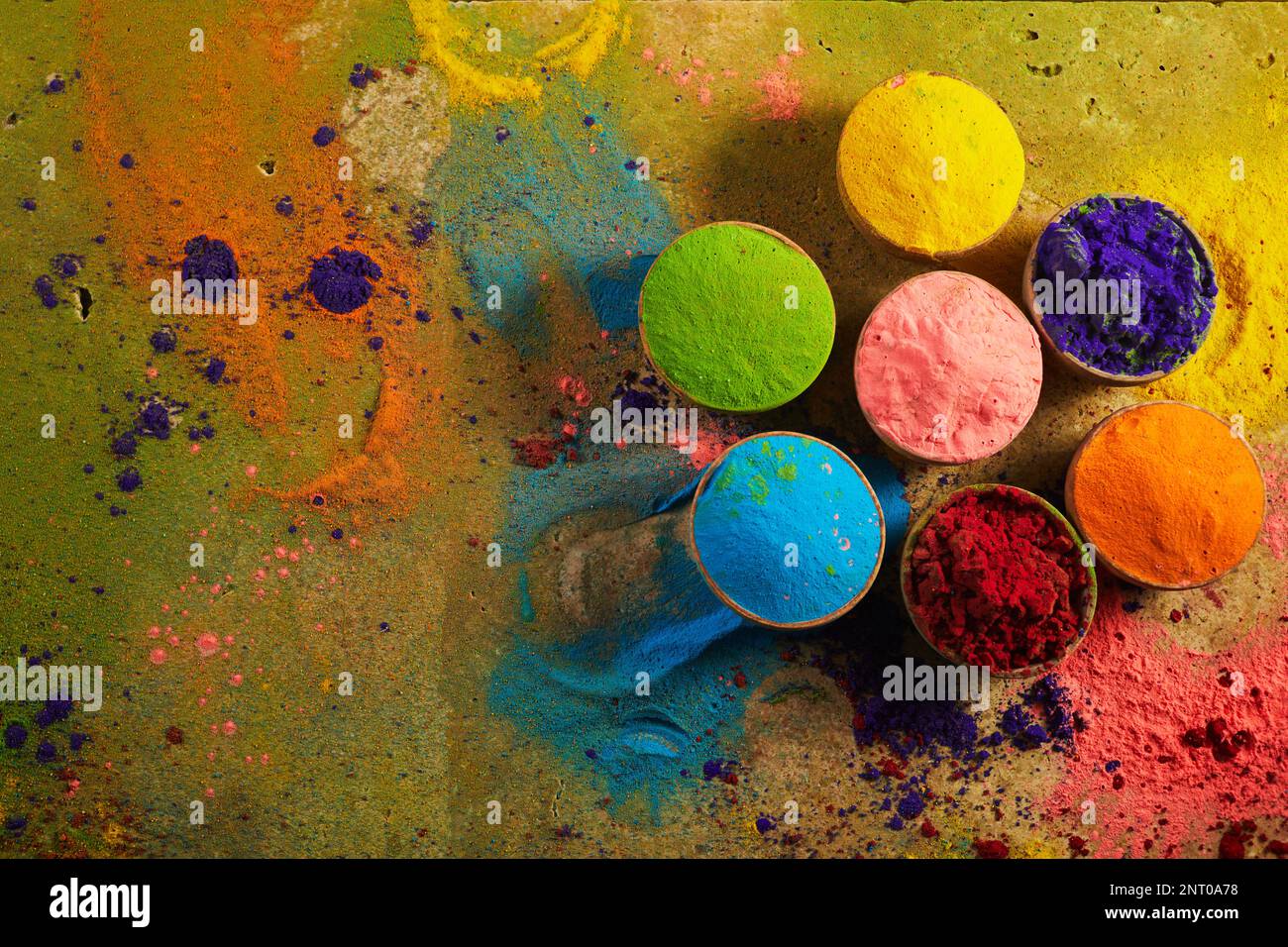 Indian colour powder hi-res stock photography and images - Alamy