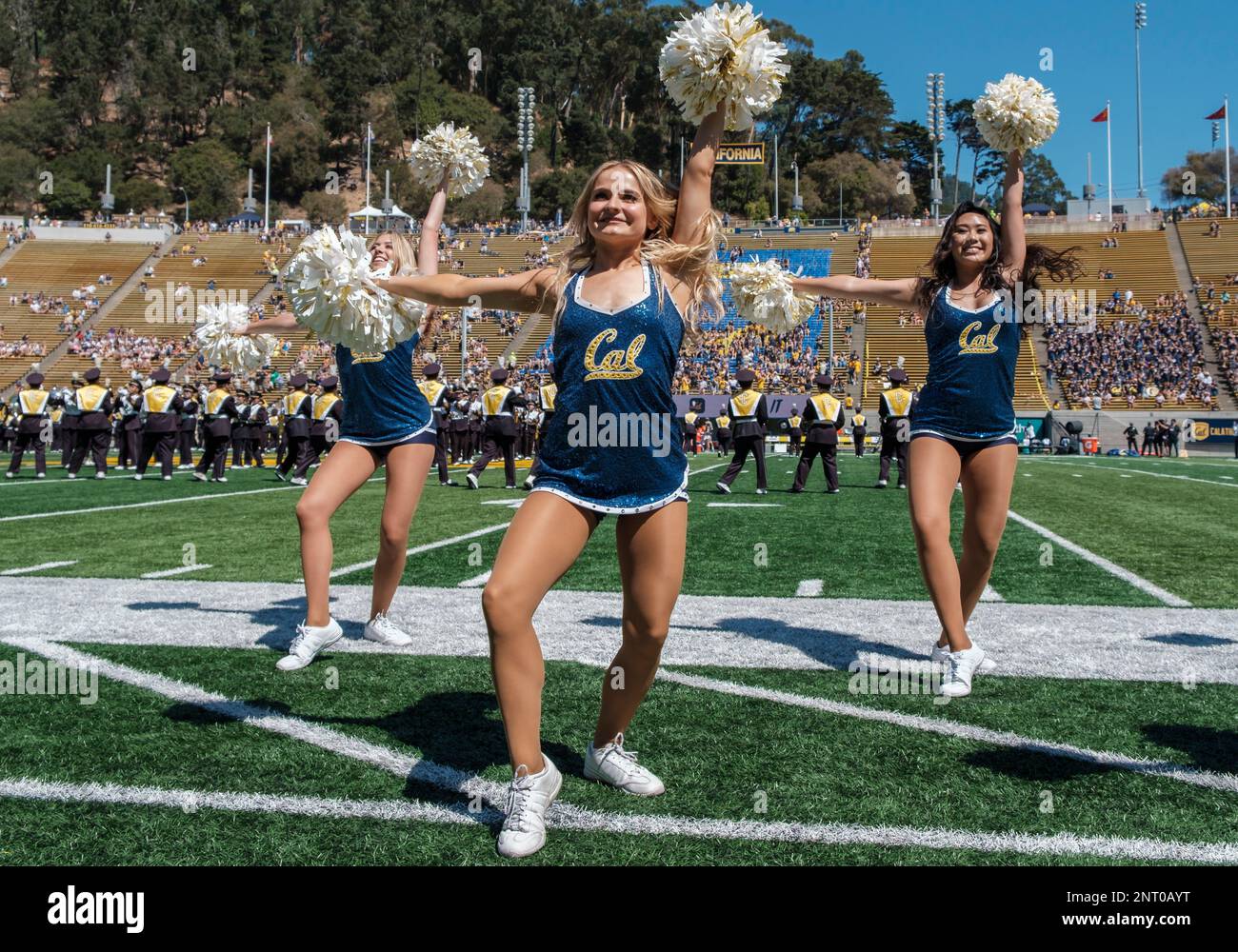 California Golden Bears Cheerleaders