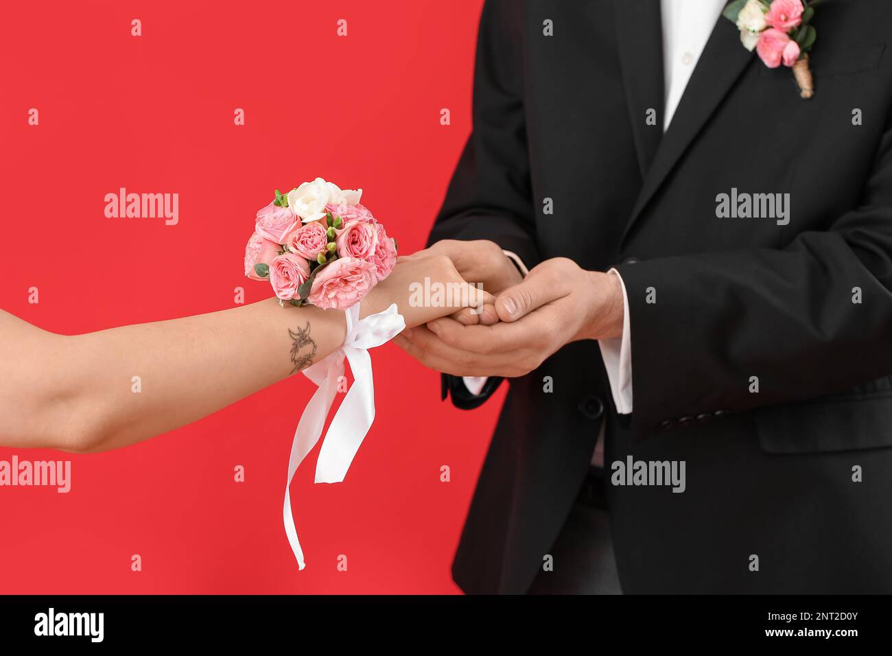 Boy Man GIVING CORSAGE Girl Teen Prom Co, Stock Video