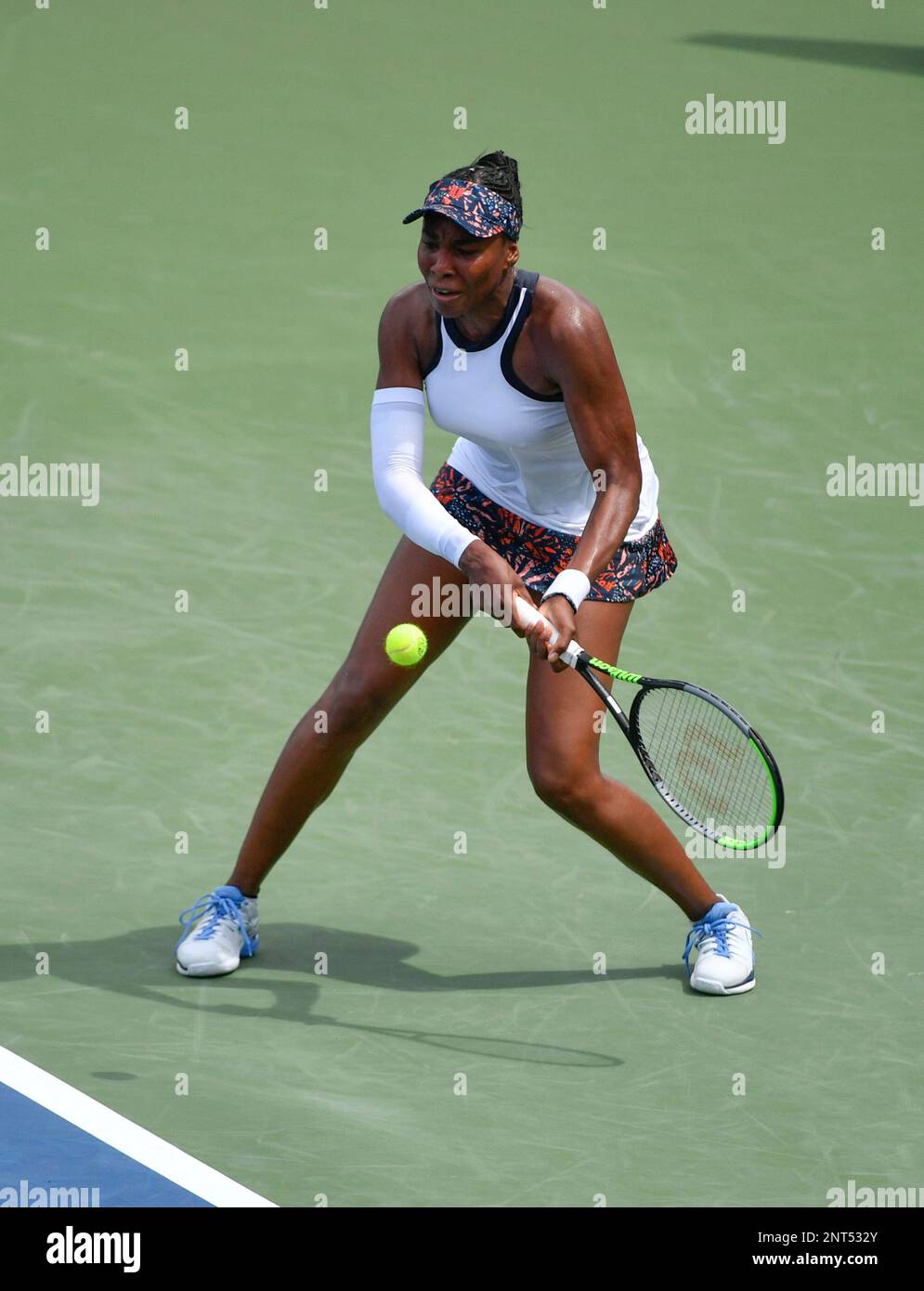 August 13, 2019: Venus Williams (USA) defeated Kiki Bertens (NED) 6-3, 3-6,  7-6, at the Western & Southern Open being played at Lindner Family Tennis  Center in Mason, Ohio. ©Leslie Billman/Tennisclix/CSM(Credit Image: ©