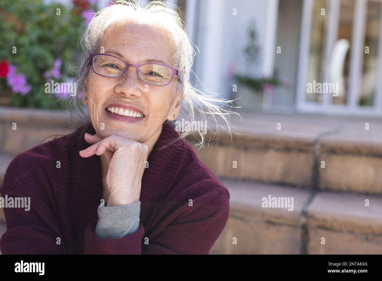 Happy asian senior woman smiling hi-res stock photography and images ...