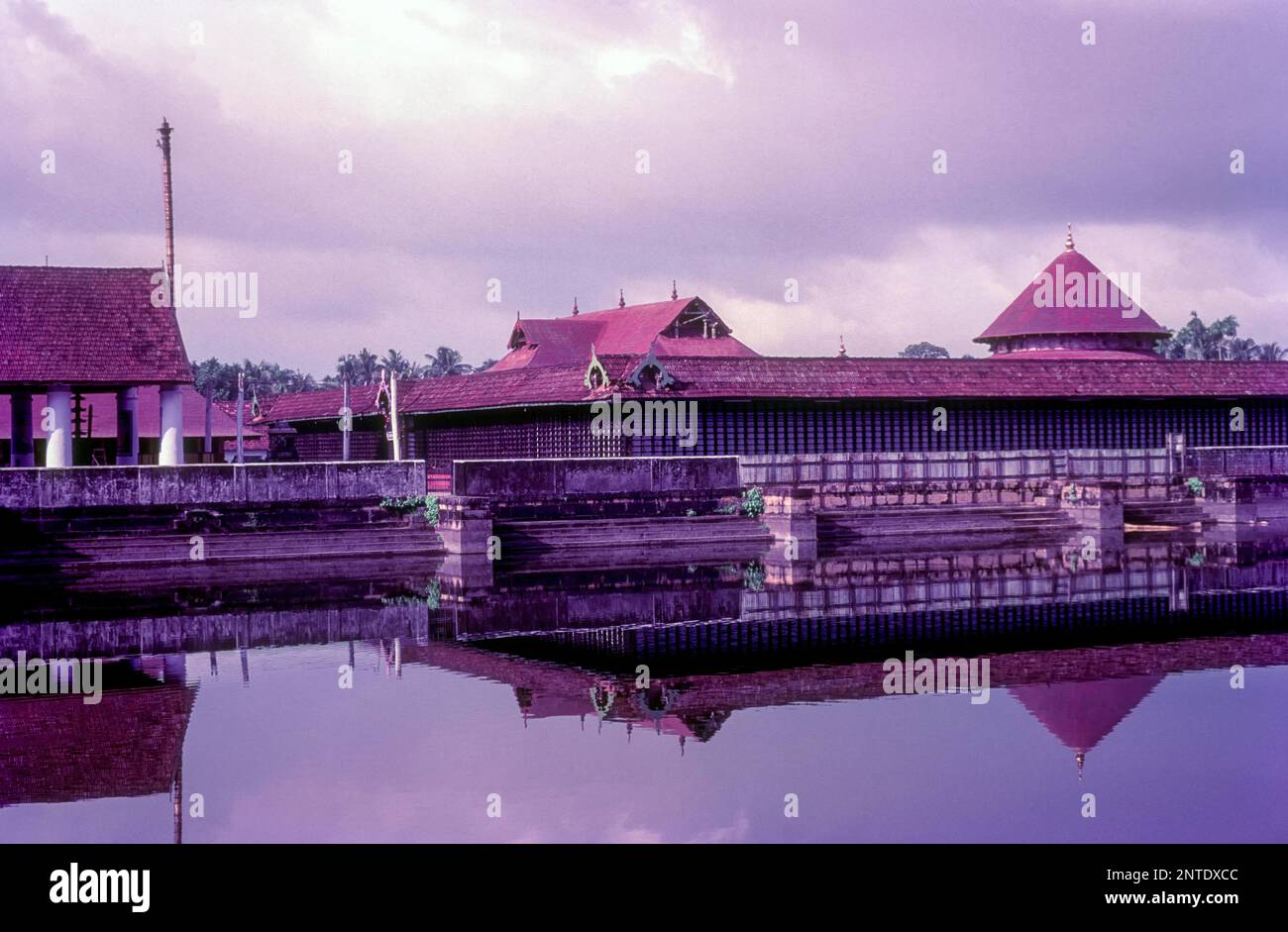 Irinjalakuda temple hires stock photography and images Alamy