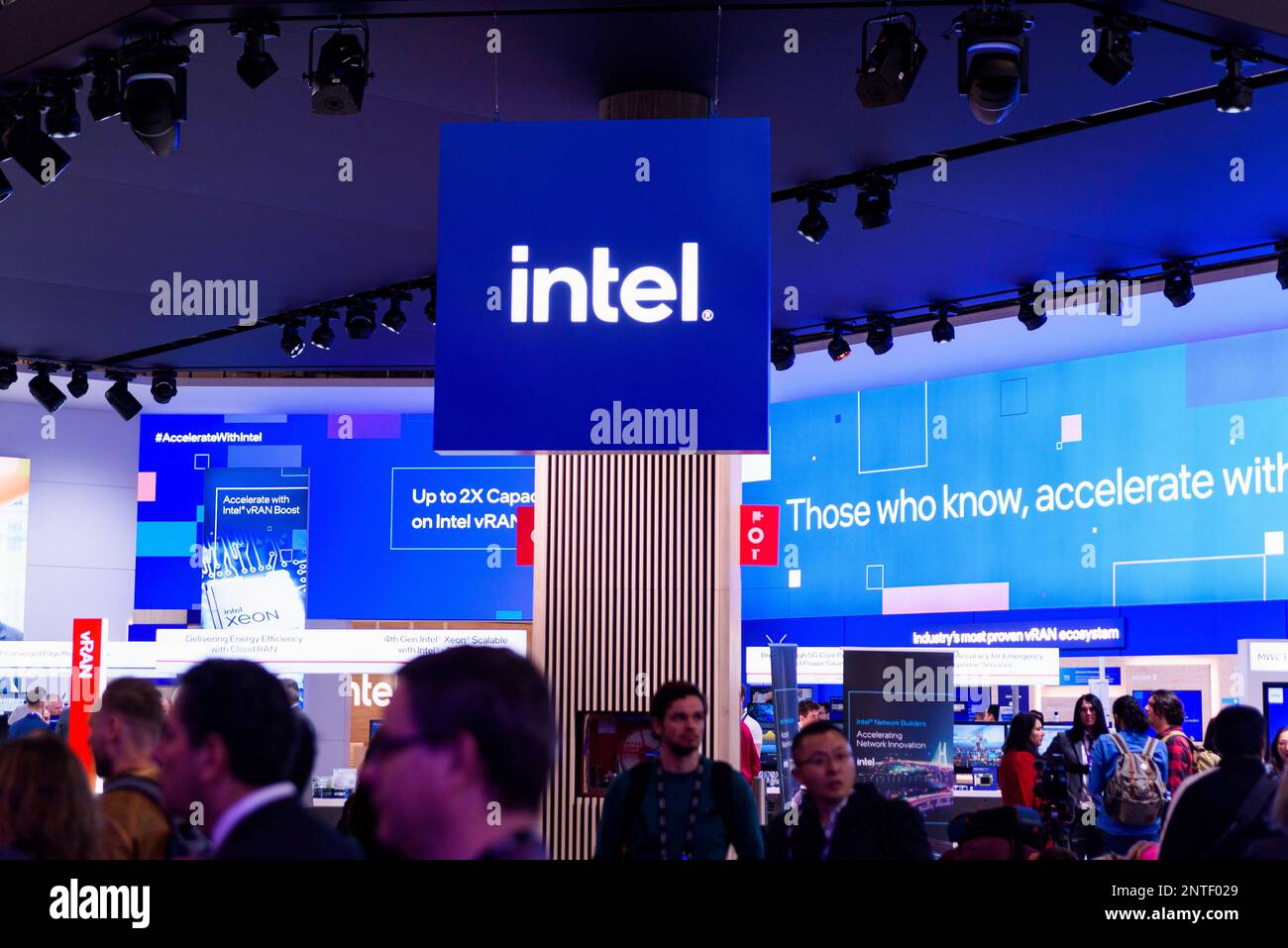 Intel mobile communications hi-res stock photography and images - Alamy