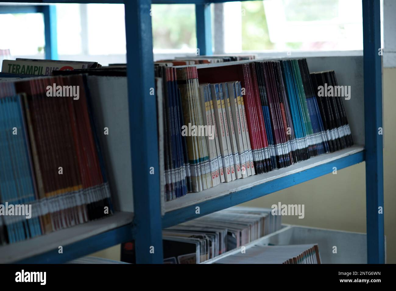 School Library Stock Student in library law hi-res stock photography and images - Alamy