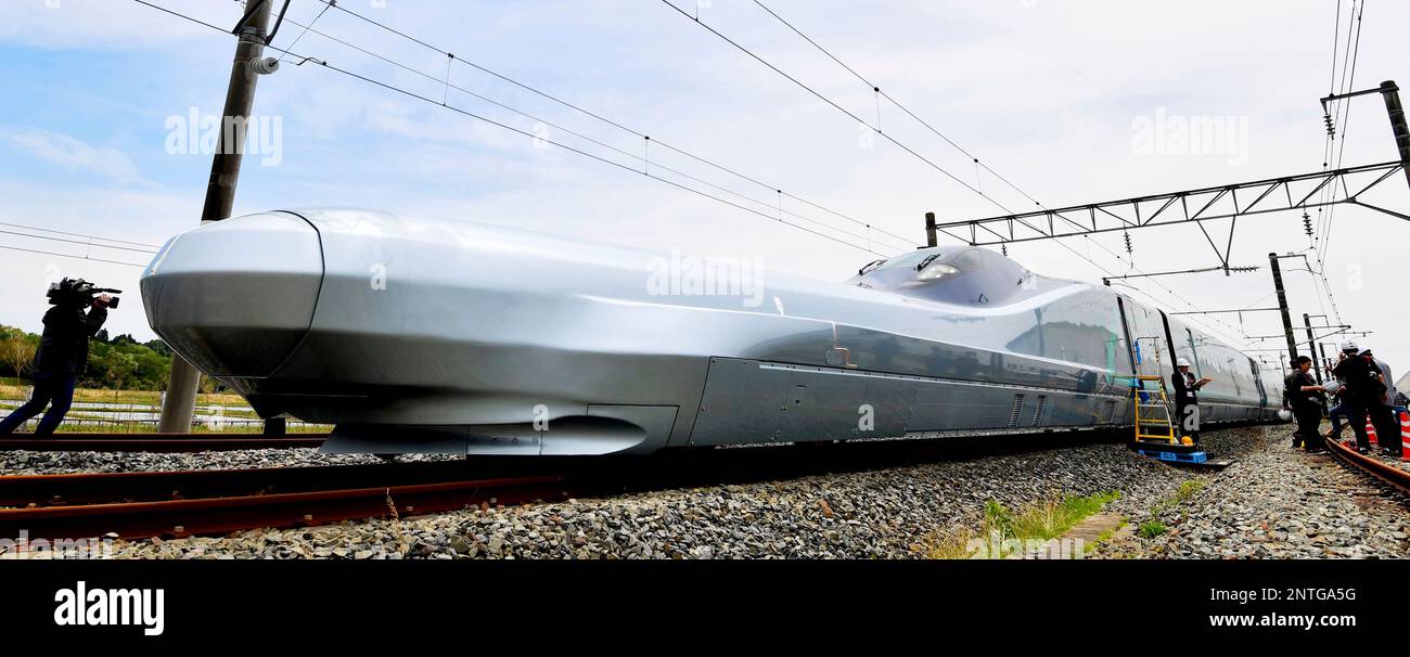 JR East Japan Railway Compnay Unveils A New Shinkansen Bullet Train ...