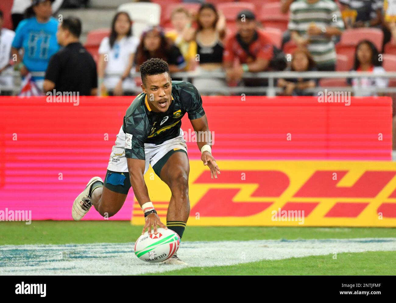 South Africa's Angelo Davids touches down as his side came back to win ...