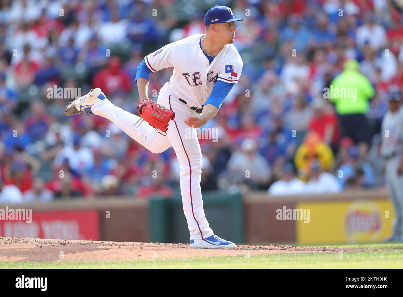 Cubs making their last trip to Rangers' Globe Life Park