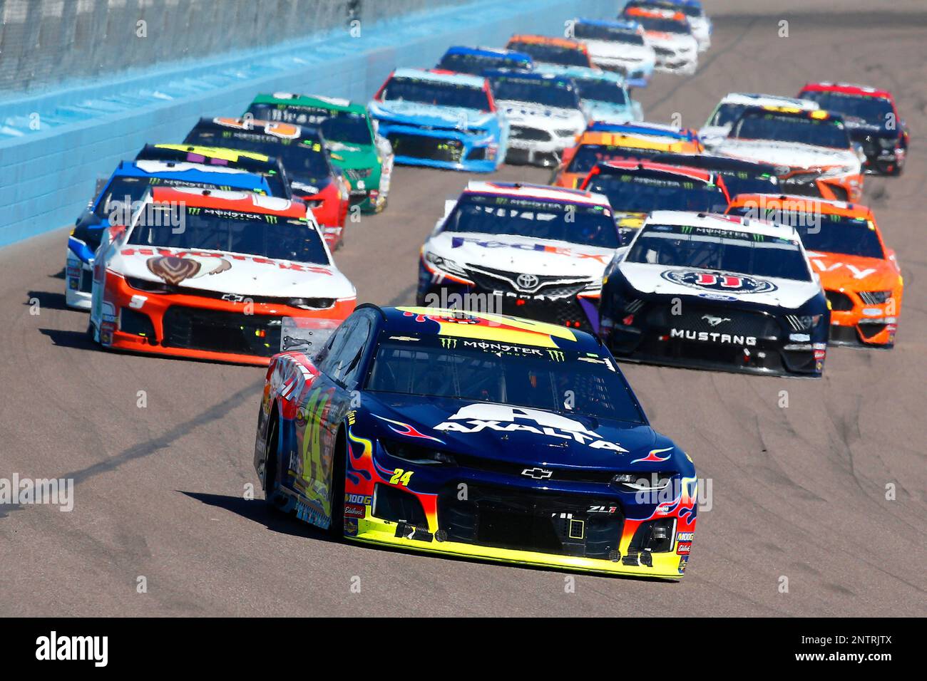 24 William Byron, Hendrick Motorsports, Chevrolet Camaro Axalta