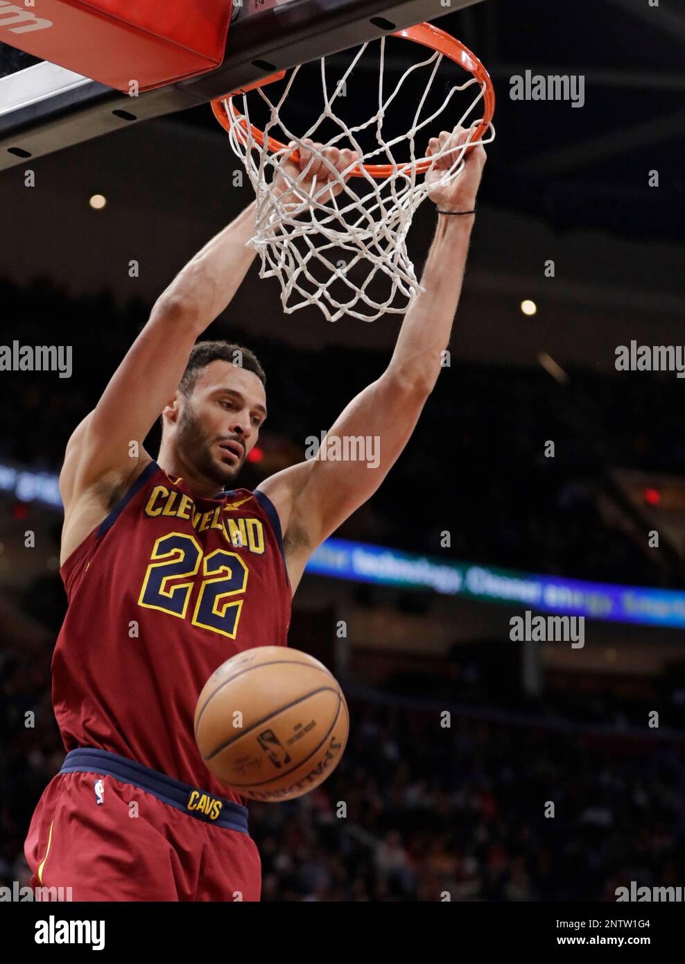 larry nance jr dunk