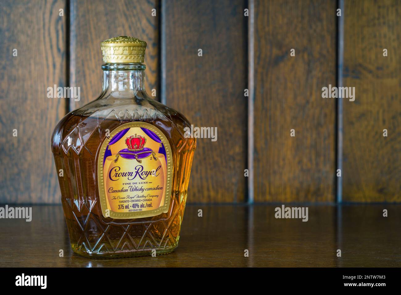 Crown royal bottle hi-res stock photography and images - Alamy