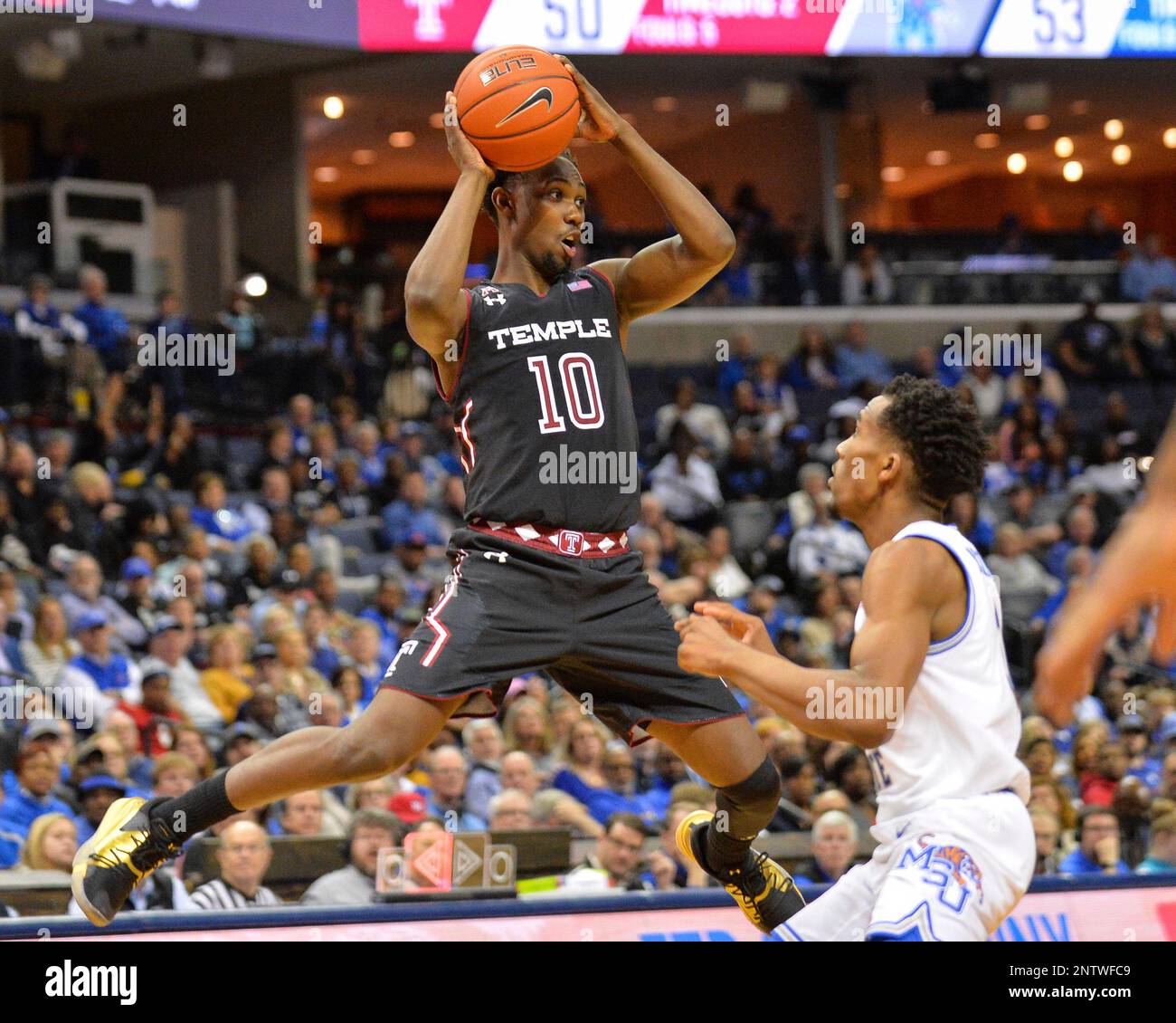 February 26, 2019: Temple guard, Shizz Alston Jr. (10), makes a jumping  pass during the NCAA basketball game between the Temple Owls and the  Memphis Tigers at the Fed Ex Forum in