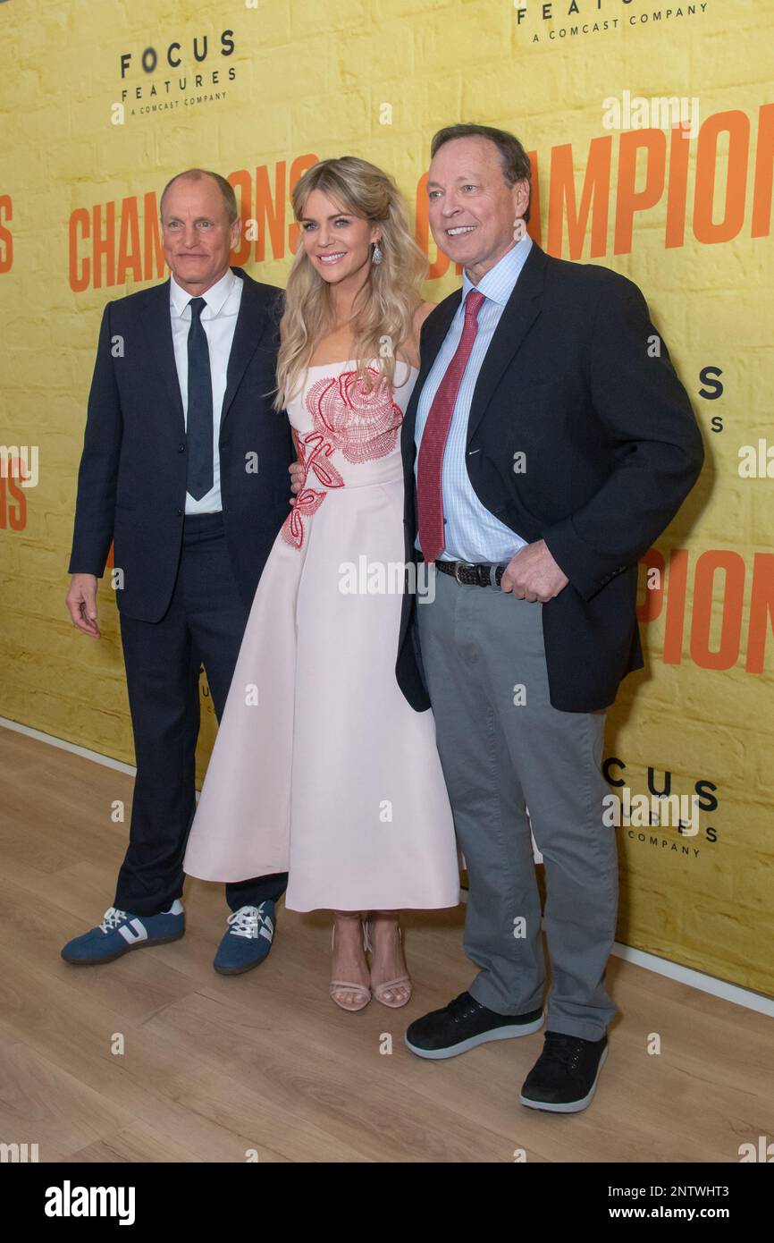 Champions': Woody Harrelson, Kaitlin Olson To Star In Bobby Farrelly Film –  Deadline